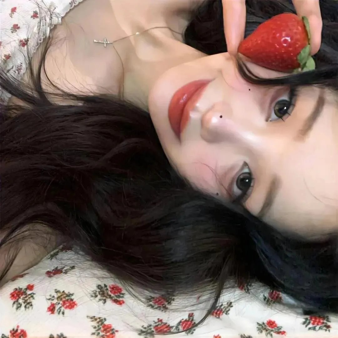 女孩的钓鱼慢活
